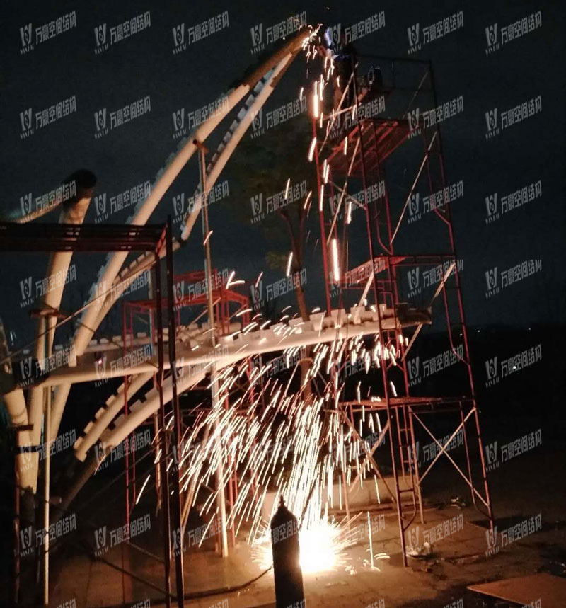 東莞市東江西岸異型鋼結(jié)構(gòu)項(xiàng)目 東莞市東江西岸異型鋼結(jié)構(gòu)項(xiàng)目