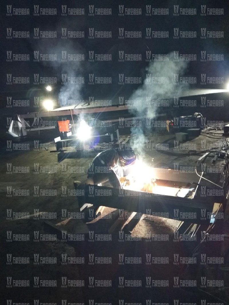 南京園博園穹蓋式膜結(jié)構(gòu)棚項目施工中