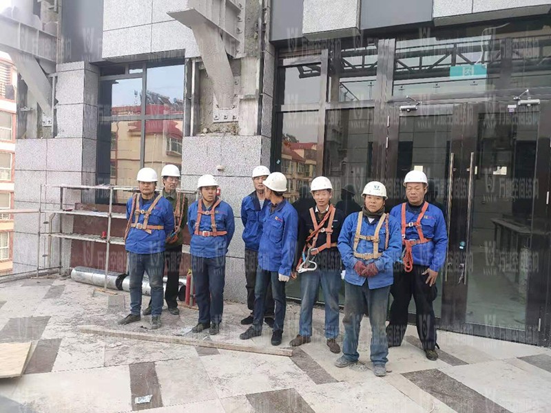 新泰卓越·財富廣場膜結(jié)構(gòu)項目進入膜布安裝階段 新泰卓越·財富廣場膜結(jié)構(gòu)項目進入膜布安裝階段