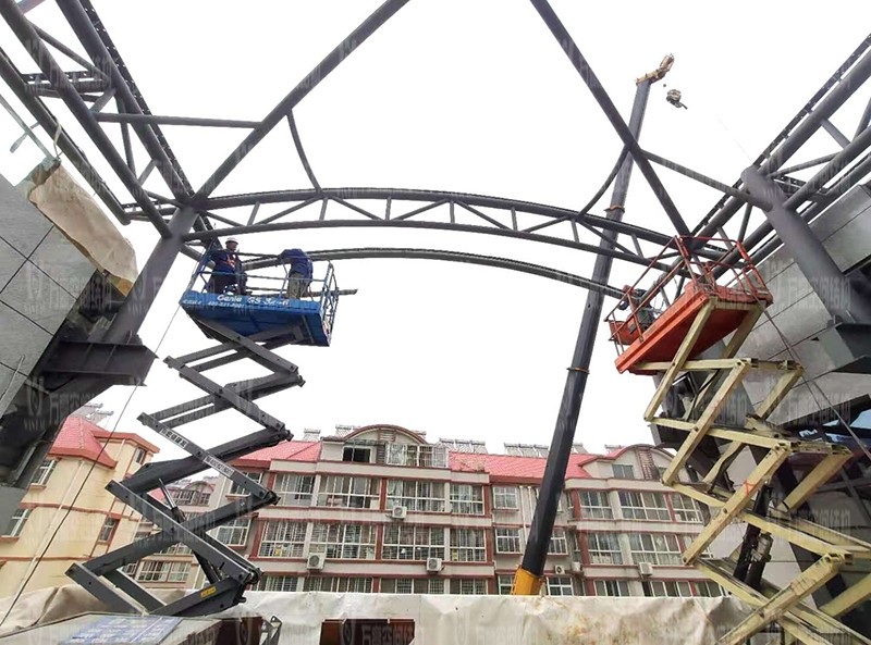 新泰卓越·財(cái)富廣場(chǎng)異型鋼結(jié)構(gòu)項(xiàng)目