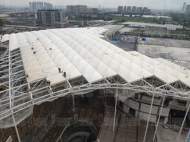 杭州亞運會棒(壘)球體育文化中心膜結(jié)構(gòu)項目膜結(jié)構(gòu)安裝中 杭州亞運會棒(壘)球體育文化中心膜結(jié)構(gòu)項目膜結(jié)構(gòu)安裝中