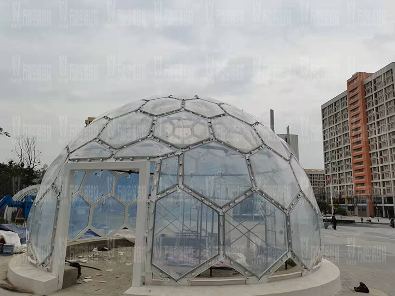 無線創(chuàng)智城市功能空間業(yè)態(tài)優(yōu)化五星集市鋼膜結(jié)構(gòu)工程完工 無線創(chuàng)智城市功能空間業(yè)態(tài)優(yōu)化五星集市鋼膜結(jié)構(gòu)工程完工