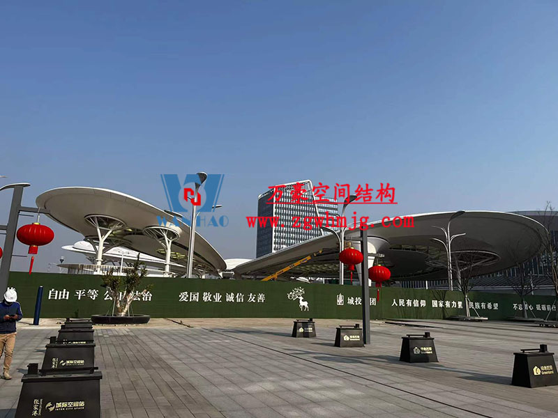 張家港高鐵站前復雜結構“蝴蝶再現(xiàn)”即將圓滿竣工 張家港高鐵站前復雜結構“蝴蝶再現(xiàn)”即將圓滿竣工