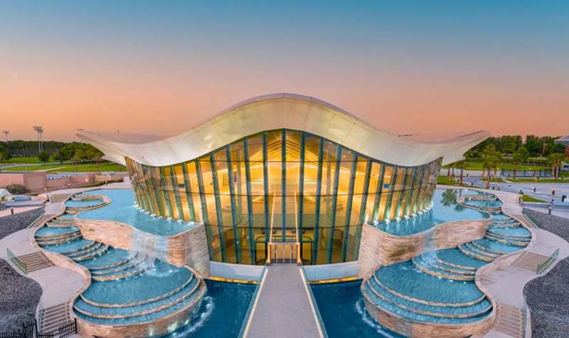 世界最深泳池，深入地下60米