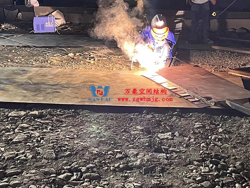 龍泉市體育場(chǎng)鋼膜結(jié)構(gòu)工程開(kāi)始施工 龍泉市體育場(chǎng)鋼膜結(jié)構(gòu)工程開(kāi)始施工