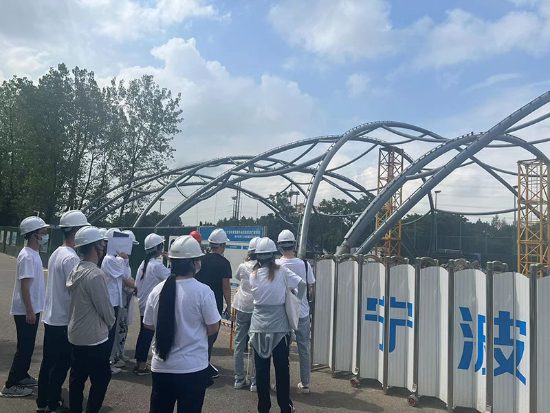 萬豪空間結(jié)構(gòu)員工到寧波諾丁漢大學(xué)室外運(yùn)動膜結(jié)構(gòu)項(xiàng)目學(xué)習(xí)交流 萬豪空間結(jié)構(gòu)員工到寧波諾丁漢大學(xué)室外運(yùn)動膜結(jié)構(gòu)項(xiàng)目學(xué)習(xí)交流