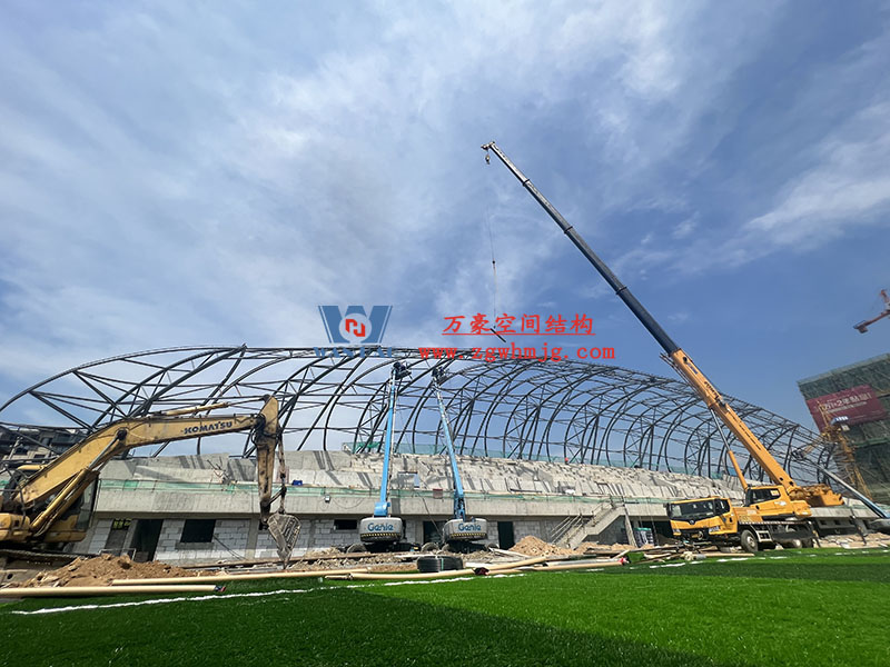 龍泉市體育場鋼膜結構工程鋼結構接近尾聲 龍泉市體育場鋼膜結構工程鋼結構接近尾聲