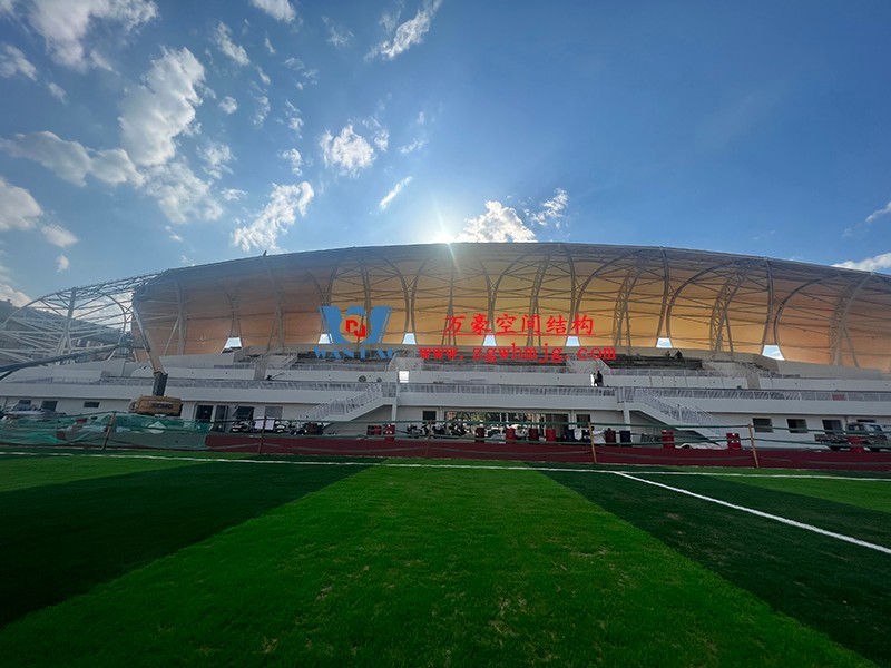 龍泉市體育場鋼膜結構工程接近尾聲