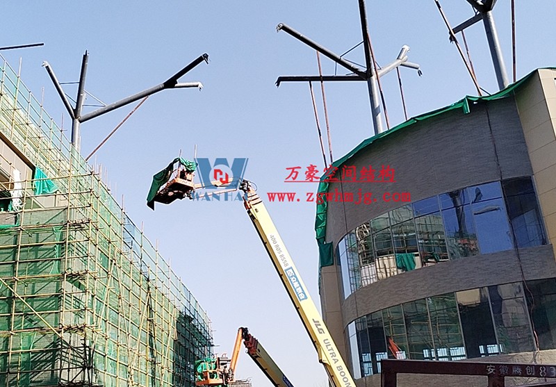 合肥文一塘溪津門天幕鋼結(jié)構(gòu)及ETFE氣枕膜工程施工進(jìn)度 合肥文一塘溪津門天幕鋼結(jié)構(gòu)及ETFE氣枕膜工程施工進(jìn)度