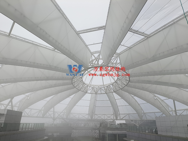 明宇廣場(chǎng)6號(hào)地塊商業(yè)(萬(wàn)達(dá)廣場(chǎng))改造項(xiàng)目鋼膜結(jié)構(gòu)ETFE蓋頂天幕工程 明宇廣場(chǎng)6號(hào)地塊商業(yè)(萬(wàn)達(dá)廣場(chǎng))改造項(xiàng)目鋼膜結(jié)構(gòu)ETFE蓋頂天幕工程