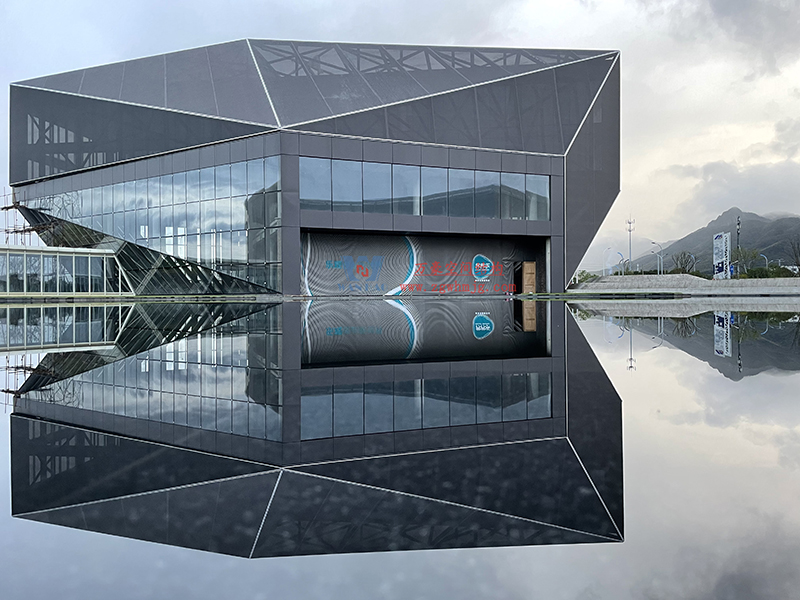 高顏值織物幕墻膜結(jié)構(gòu)的優(yōu)勢 高顏值織物幕墻膜結(jié)構(gòu)的優(yōu)勢