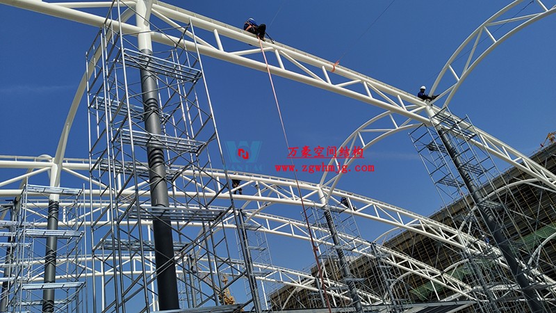 勞動最光榮，致敬一線工作者！