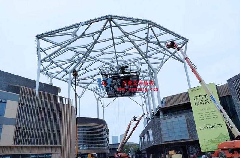 勞動最光榮，致敬一線工作者！