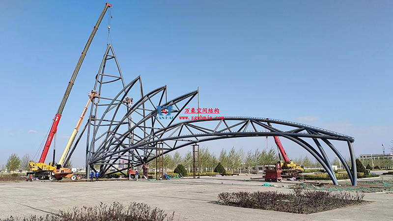 勞動最光榮，致敬一線工作者！