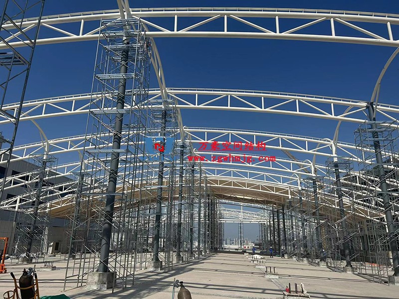 浙江真愛毯業(yè)科技有限公司廠房三屋面鋼結構工程 浙江真愛毯業(yè)科技有限公司廠房三屋面鋼結構工程