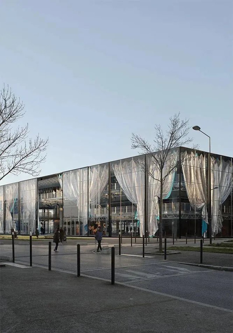 又要透光，又要遮陽