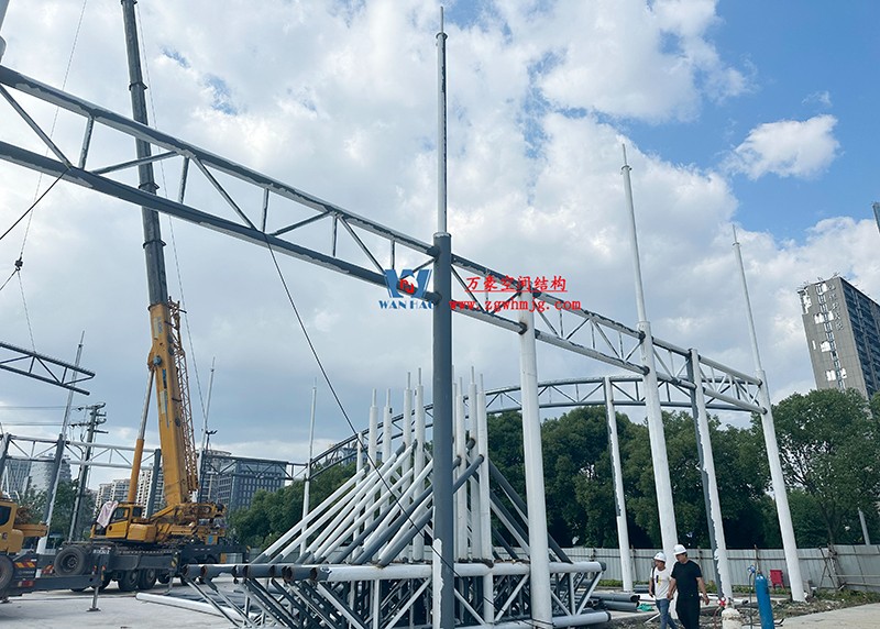 溫州惠民路西側(cè)綠地球場鋼膜結(jié)構工程完工