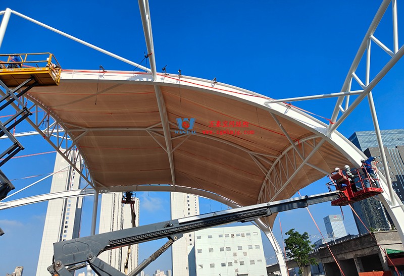 溫州惠民路西側(cè)綠地球場鋼膜結(jié)構工程完工