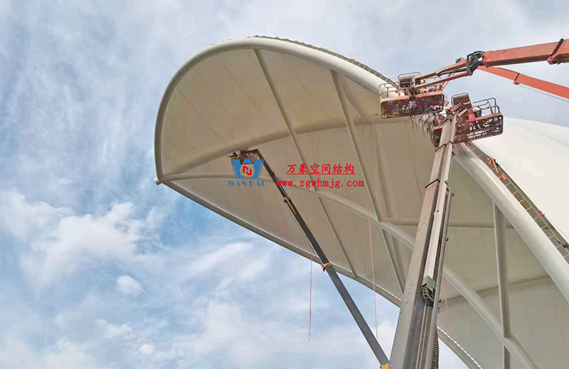 陜西定邊馬蓮灘沙漠公園鋼膜結(jié)構(gòu)工程“奮力快跑”，工程“進(jìn)度條”刷新了!