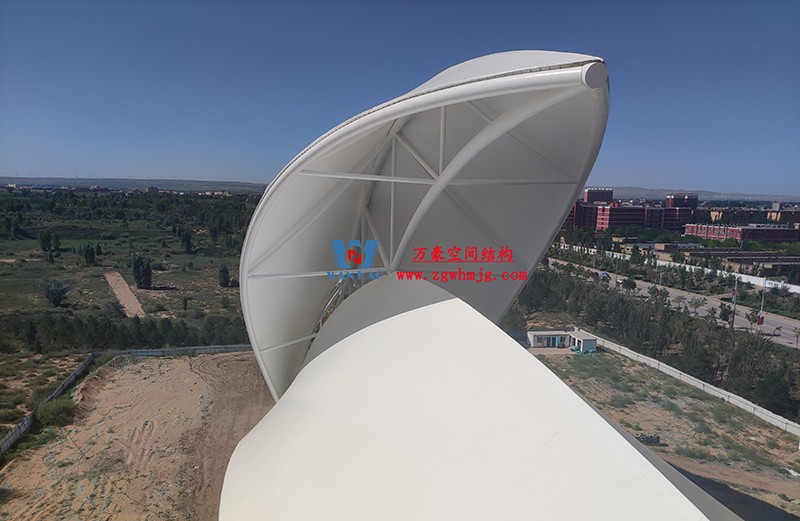 陜西定邊馬蓮灘沙漠公園鋼膜結(jié)構(gòu)工程“奮力快跑”，工程“進(jìn)度條”刷新了!