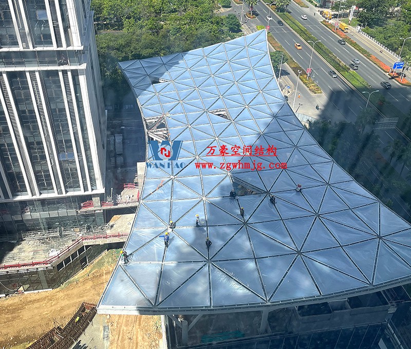 縱使烈日炎炎，腳步從未止歇！海南這個ETFE氣枕膜項目施工進度有最新消息