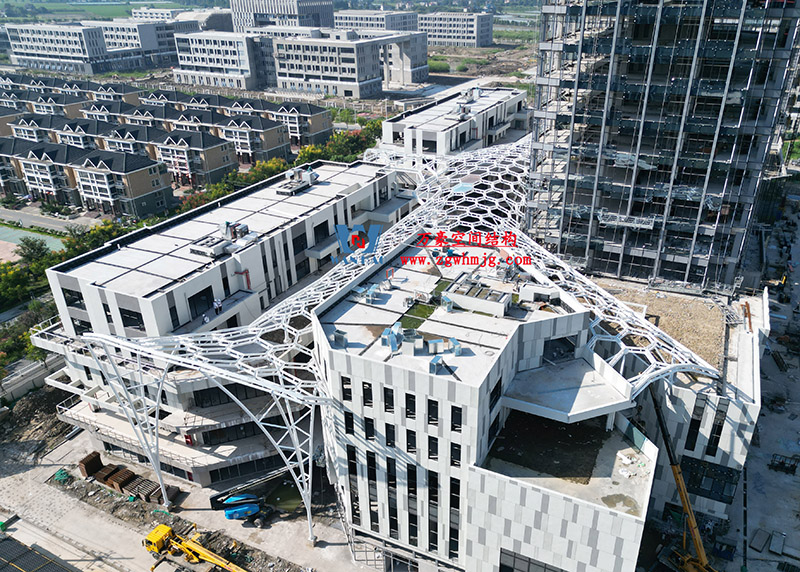 嘉興長(zhǎng)安里ETFE氣枕鋼膜結(jié)構(gòu)頂棚工程 嘉興長(zhǎng)安里ETFE氣枕鋼膜結(jié)構(gòu)頂棚工程