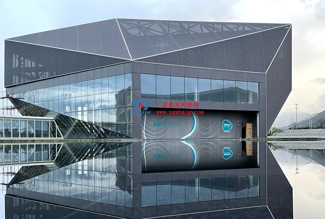 有骨骼、有皮膚的PTFE膜結構建筑