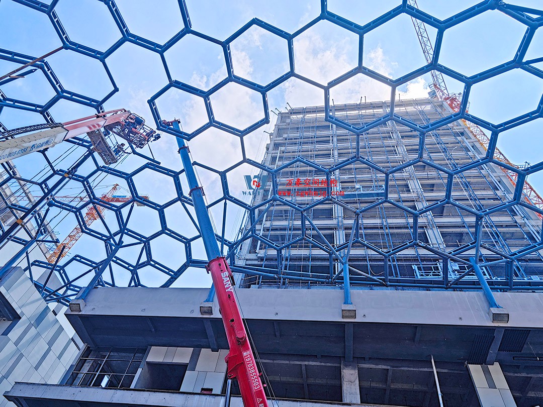 已完工，這個(gè)ETFE氣枕商業(yè)天幕閃亮登場(chǎng)！