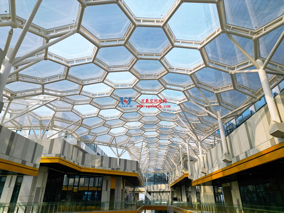 已完工，這個(gè)ETFE氣枕商業(yè)天幕閃亮登場(chǎng)！