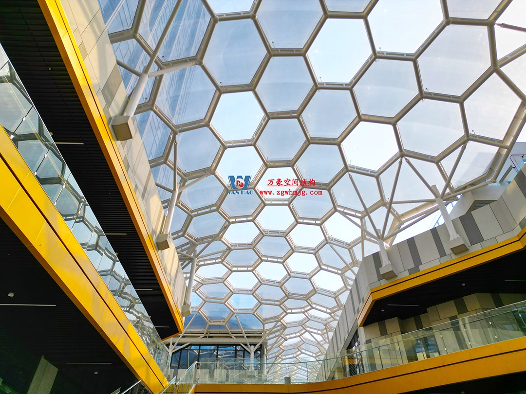 已完工，這個(gè)ETFE氣枕商業(yè)天幕閃亮登場(chǎng)！