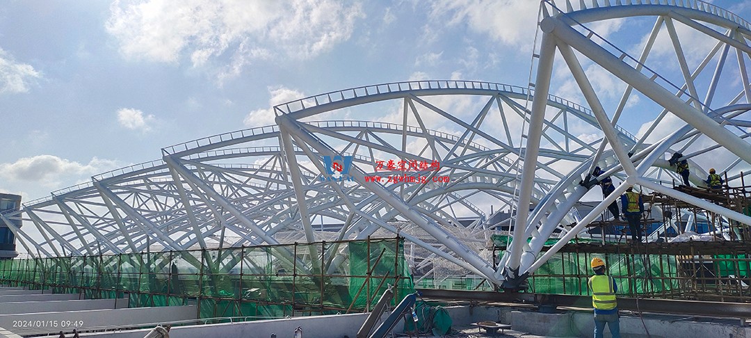 施工加速，這個PTFE膜結(jié)構(gòu)天幕即將完工！