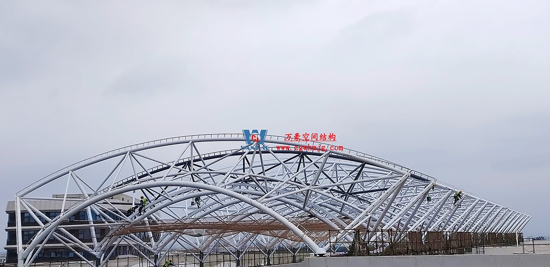 施工加速，這個PTFE膜結(jié)構(gòu)天幕即將完工！