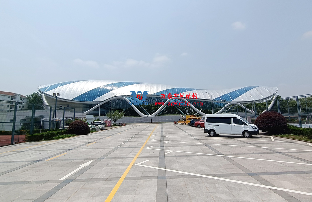 上海工程技術(shù)大學(xué)松江校區(qū)風(fēng)雨操場ETFE膜結(jié)構(gòu)項(xiàng)目