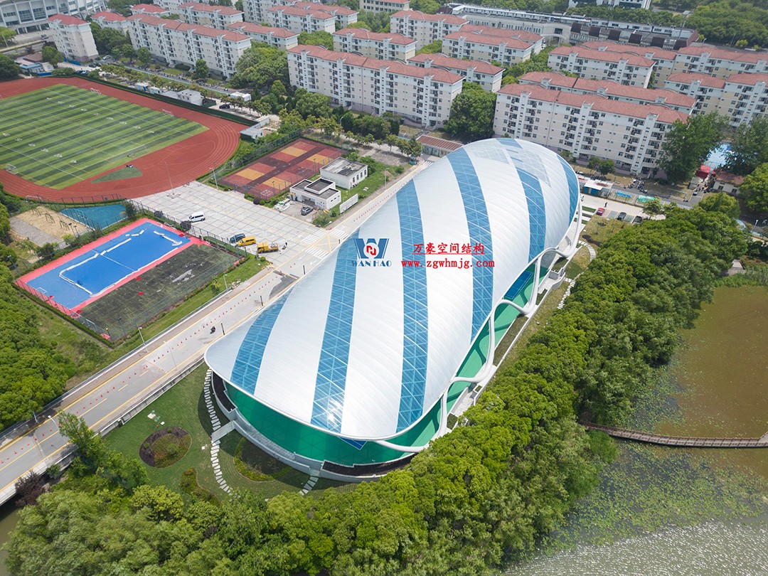 上海工程技術(shù)大學(xué)松江校區(qū)風(fēng)雨操場ETFE膜結(jié)構(gòu)項(xiàng)目