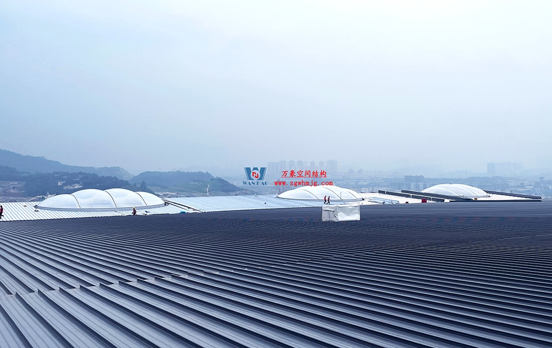 提檔提速，ETFE氣枕膜結(jié)構(gòu)天窗正在火熱施工安裝中