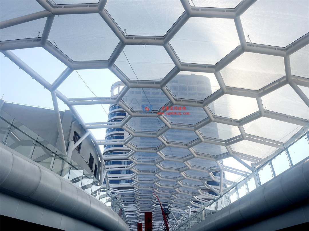 茂名總匯天街ETFE氣枕商業(yè)天幕，打造光影藝術(shù)“場(chǎng)景”