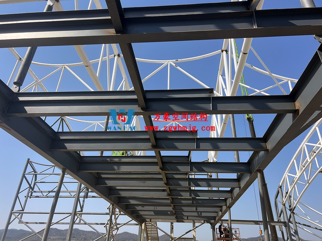 馭風逐沙，織就賽道美學——比亞迪紹興嵊州賽車場干拔沙坡觀景平臺鋼膜結構