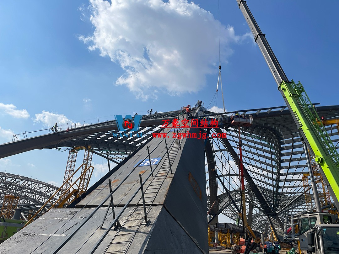 鄭州中原高鐵港數(shù)字展貿城鋼結構項目