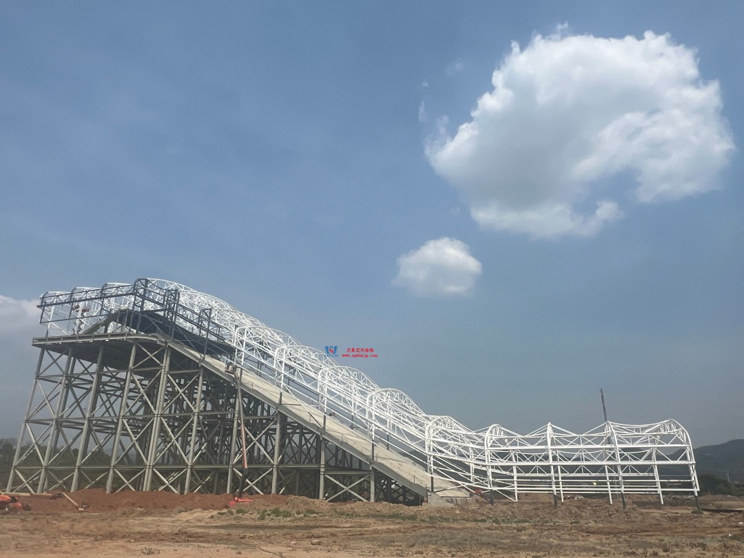 比亞迪紹興嵊州賽車場干拔沙坡觀景平臺鋼結(jié)構(gòu)項(xiàng)目 比亞迪紹興嵊州賽車場干拔沙坡觀景平臺鋼結(jié)構(gòu)項(xiàng)目