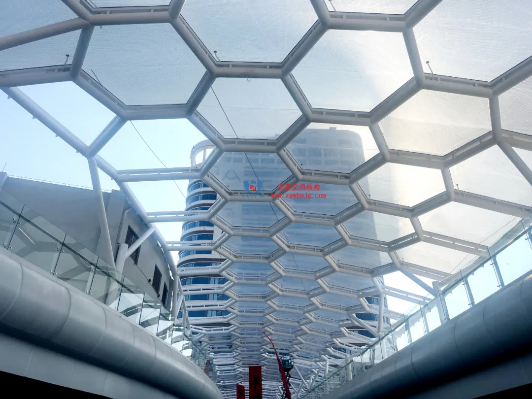 廣州茂名總匯天街商業(yè)街ETFE膜結(jié)構(gòu)項(xiàng)目