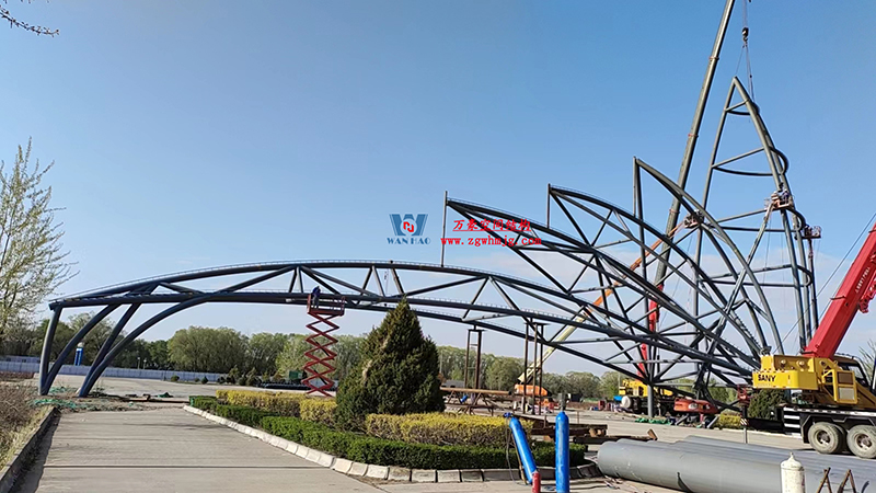 芳菲四月，共鑒美好！陜西定邊馬蓮灘沙漠公園鋼膜結(jié)構(gòu)工程最新進(jìn)展播報(bào)